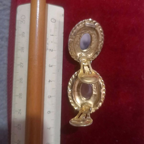 Vintage clips earrings Faux bijoux with red stone and gold details used