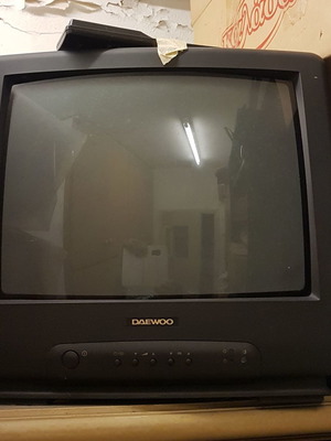 VINTAGE цветен малък телевизор Daewoo