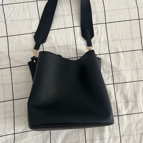 Black bag like new flawless
