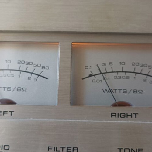 Vintage Akai AM-2600 stereo amplifier, made in Japan