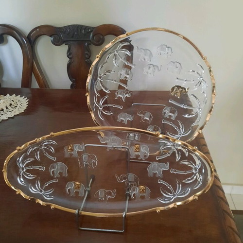 Decorative glass platters oval and round like new, vintage style