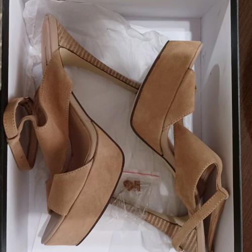 Fausta Moretti Italy sandals like new, beige suede leather, size 37