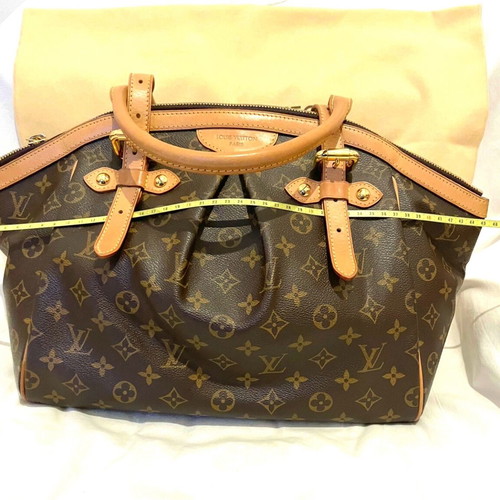 Louis Vuitton Tivoli GM bag like new, large size, adjustable handles