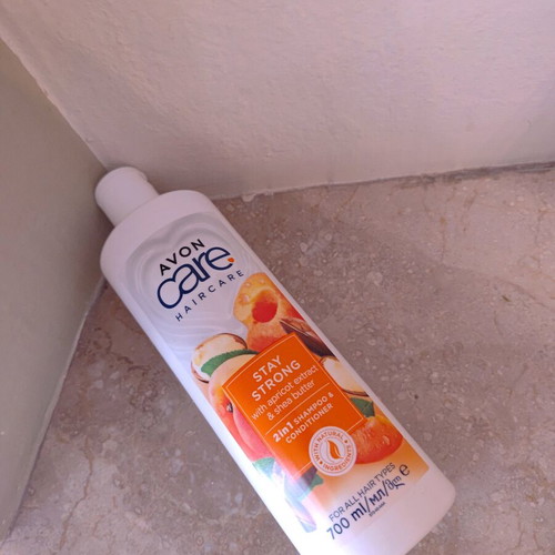 Avon Care 2-in-1 Shampoo and Conditioner with Apricot and Shea Butter 700ml