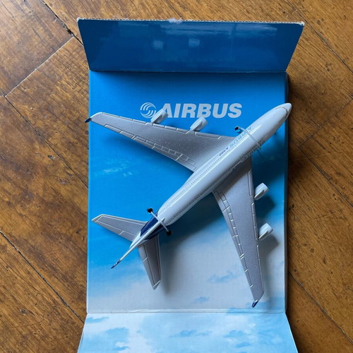 Airbus 380 model like new with box without stand