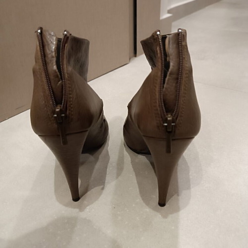 Zara brown ankle boot used, size 40 narrow fit