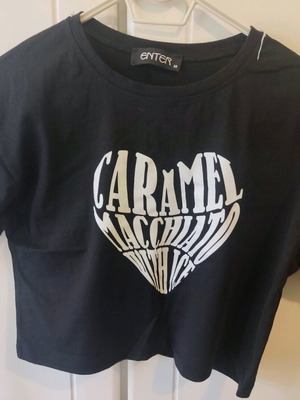 T-shirt like new with letters crop top size M