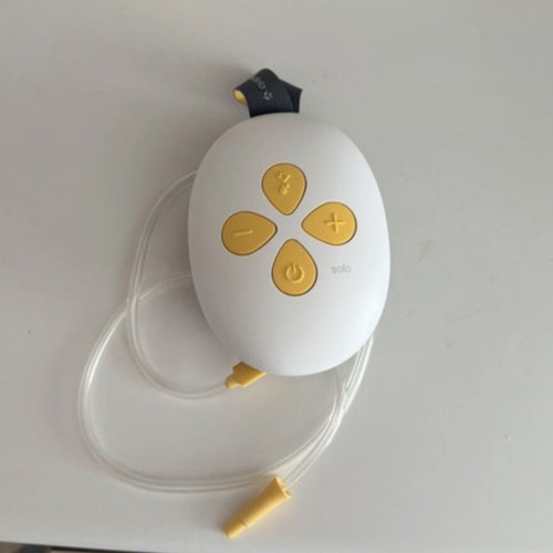 Medela Solo electric breast pump with extras