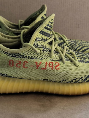 Adidas Yeezy Boost 350 V2 Semi Frozen Yellow sneakers size 43 used