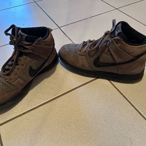 Nike Dunk Special Edition ‘Dark Mushroom’ used sneakers size 40
