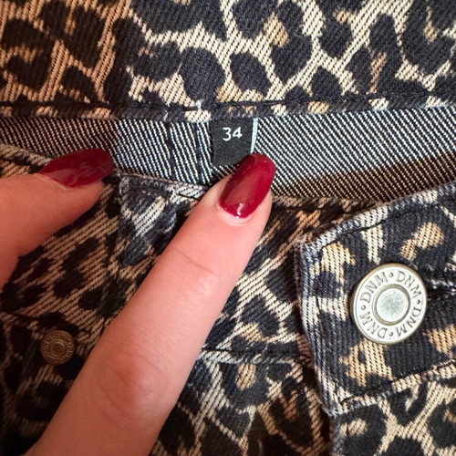 Leopard print jeans new XS