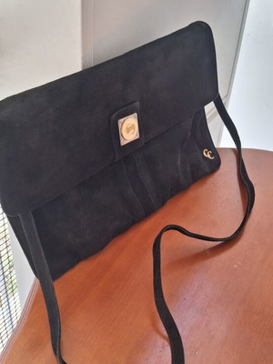 Cc vintage women's crossbody bag made of luxury leather used