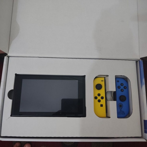 Nintendo Switch Fortnite Wildcat bundle used
