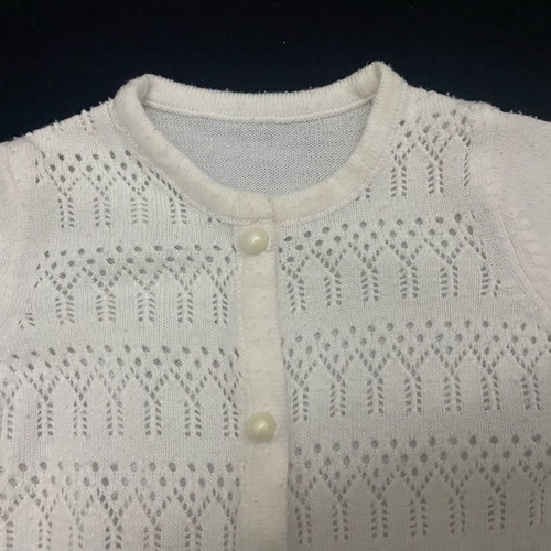 Baby cardigan used with pearl buttons 6-9 months