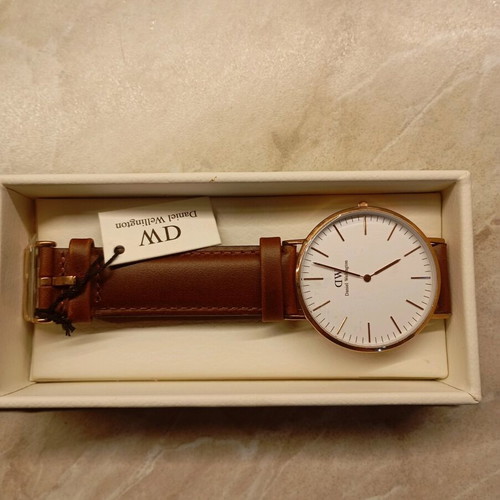 Daniel Wellington men's wristwatch new, brown