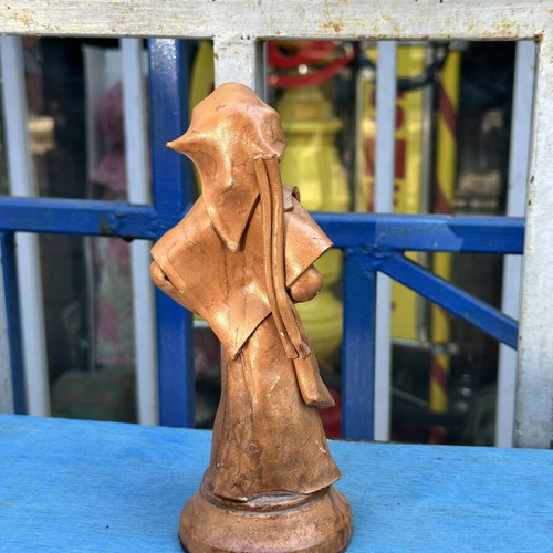 Vintage handmade terracotta female figurine 19 cm used, broken hand