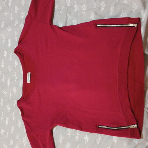 Stradivarius blouse like new, size S, burgundy with zippers