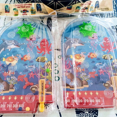 Collectible pack 16 intact souvenirs from Goody's new