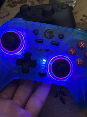 Gamesir Nova χειριστήριο σαν καινούργιο με αισθητήρα κίνησης και σκληρή θήκη