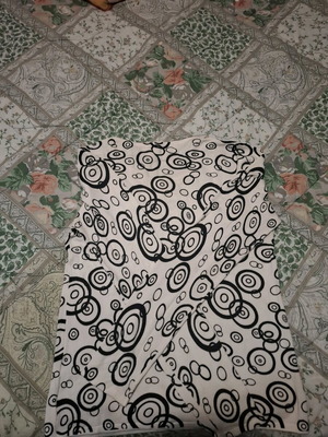 Blouse like new, black and white, size L