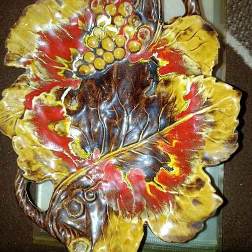Ceramic decorative piece in grape leaf shape new
