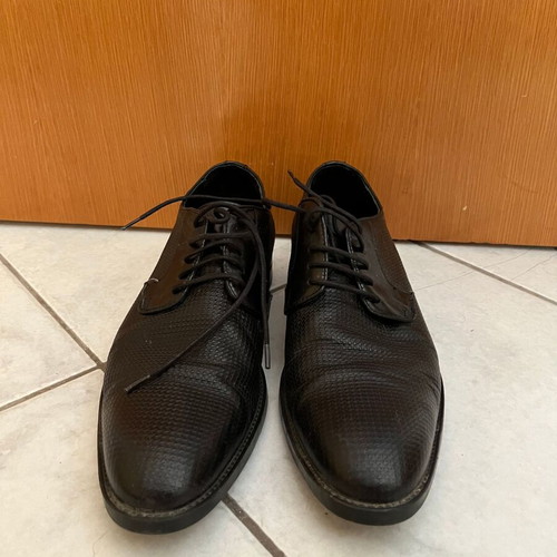 Men's black lace-up shoes, size 43, leather look