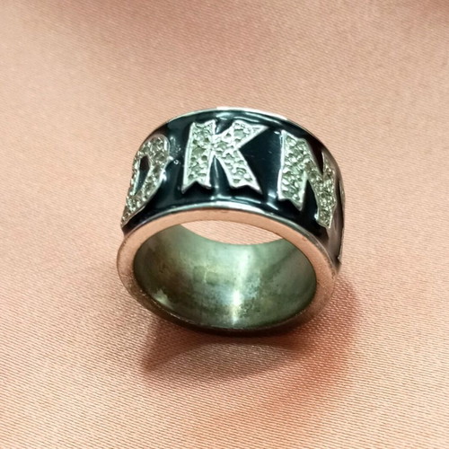 DKNY ring with enamel like new, alpaca and zircon stones