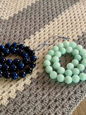 Glass beads 12mm like new, dark blue turquoise and white