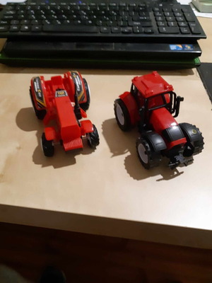 Plastic toy tractors set of 2, 13cm