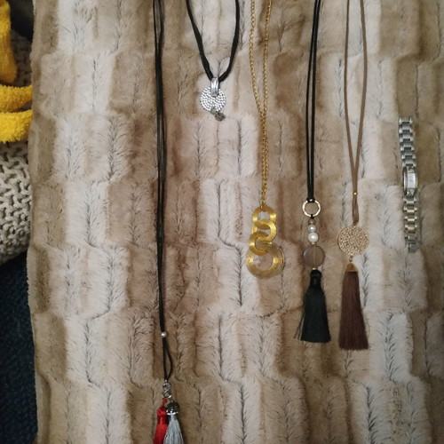 Necklaces pack of 10 new and handmade pieces