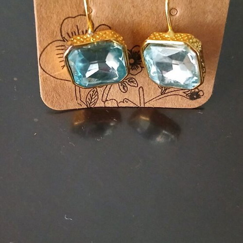 Crystal earrings new, turquoise and gold color