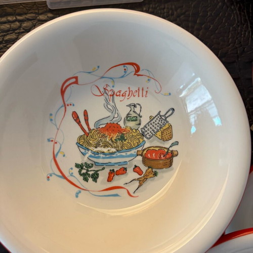Ceramic pasta serving bowls vintage new