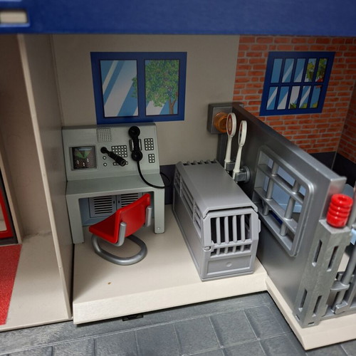 Playmobil City Action Police Station Case like new