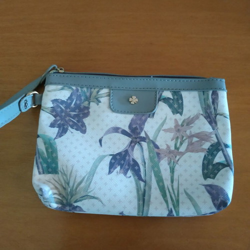 Women's bag like new with zipper