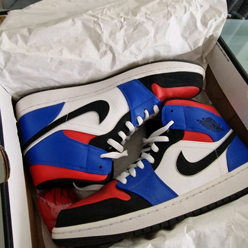 Air Jordan 1 Mid sneakers like new, size 46, colorful