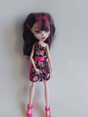 Monster High doll like new