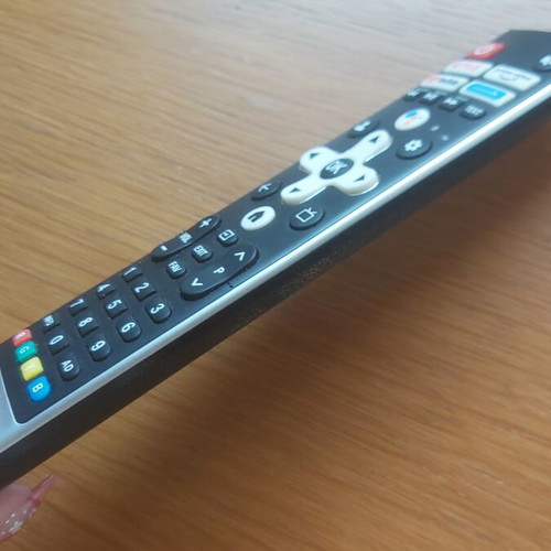 Tesla Smart TV Remote Control like new with Netflix and Google Assistant
