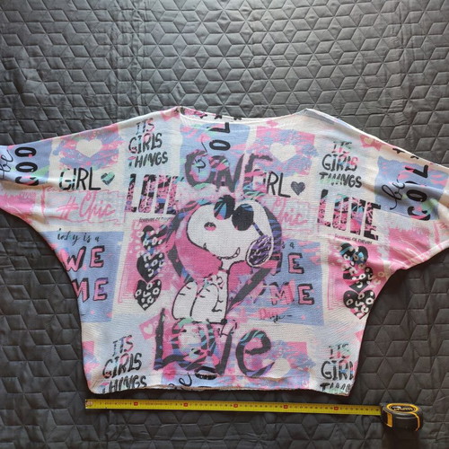 Snoopy knitted blouse one size like new, colorful graffiti design