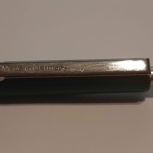 Beck's collectible pen used