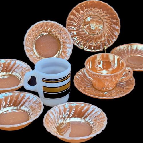 Anchor Hocking vintage collectible set of 11 pieces like new
