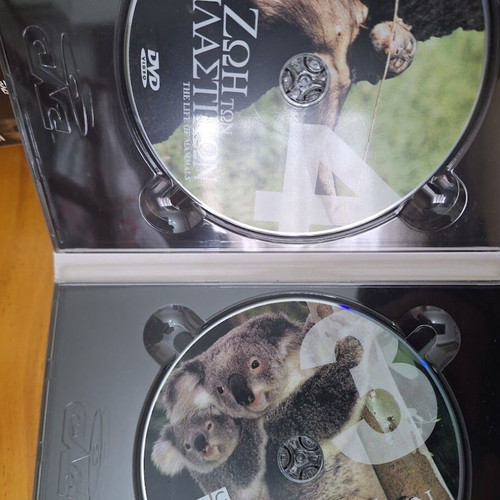 The Life Encyclopedia DVD set like new, 16 discs, dubbed