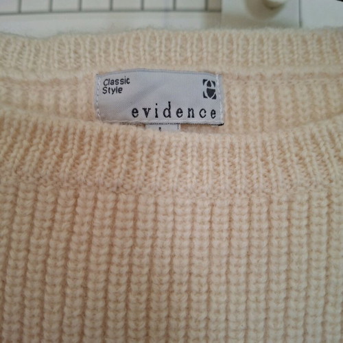 Wool sweater ecru like new