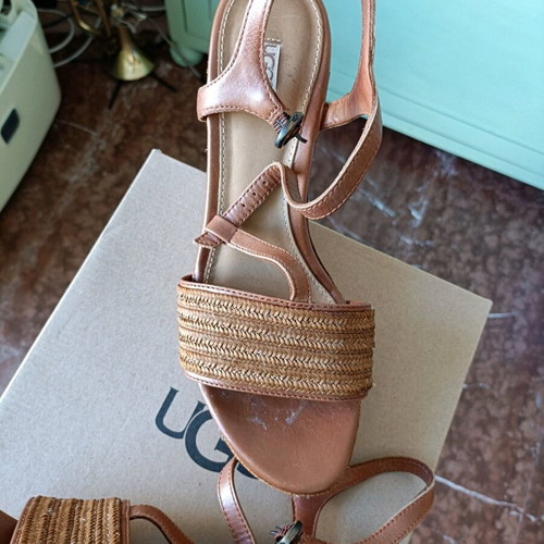 Ugg platform shoes used, size 39, beige