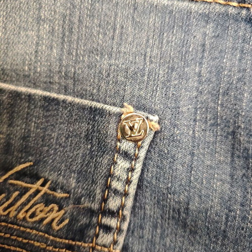 Louis Vuitton women's 3/4 denim jeans new, size 38, blue
