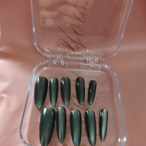 Press-on nails XS size for small natural nail bases
