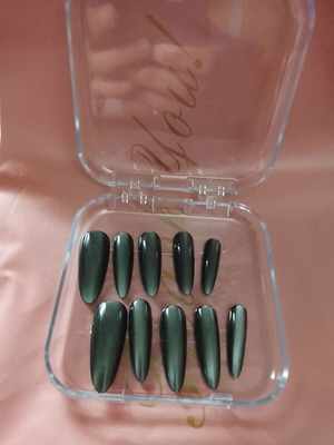 Press-on nails XS size for small natural nail bases