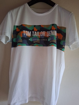 Ανδρικό μπλουζάκι Tom Tailor μεταχειρισμένο, μέγεθος M, άσπρο πολύχρωμο