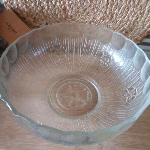 Large serving bowl used, diameter over 29 cm