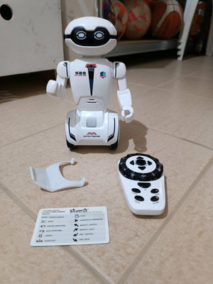 Sas robot with remote control like new