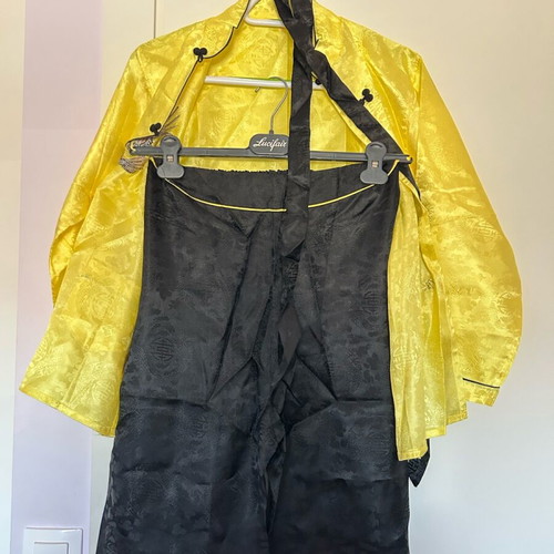 Silk pajama with dragon and belt used, yellow